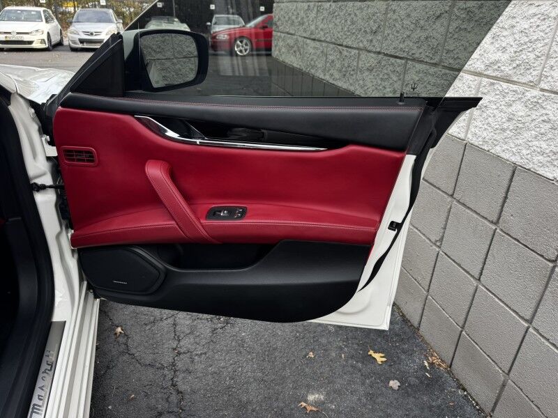 2017 Maserati Quattroporte GTS GranSport Willow Grove PA