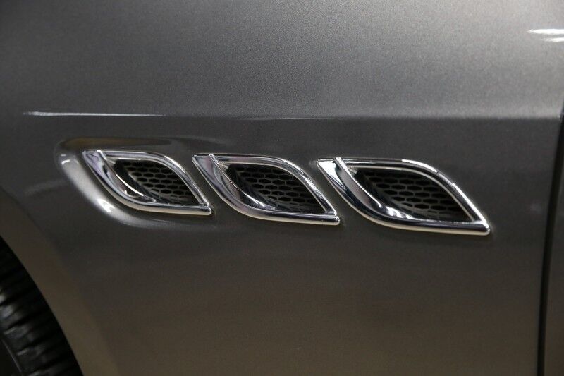 2017 Maserati Quattroporte S Plainview NY