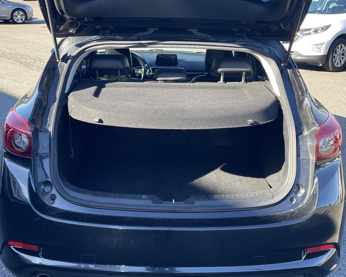 2017 Mazda MAZDA3 Grand Touring Hatchback 4D Port Orchard WA