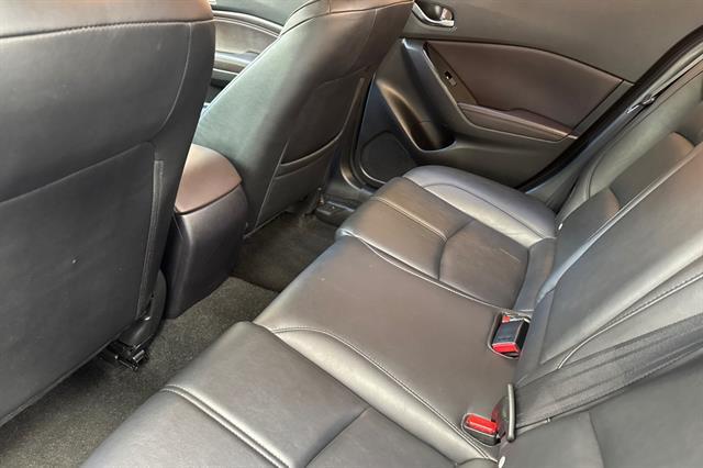 2017 Mazda Mazda3 4-Door Touring