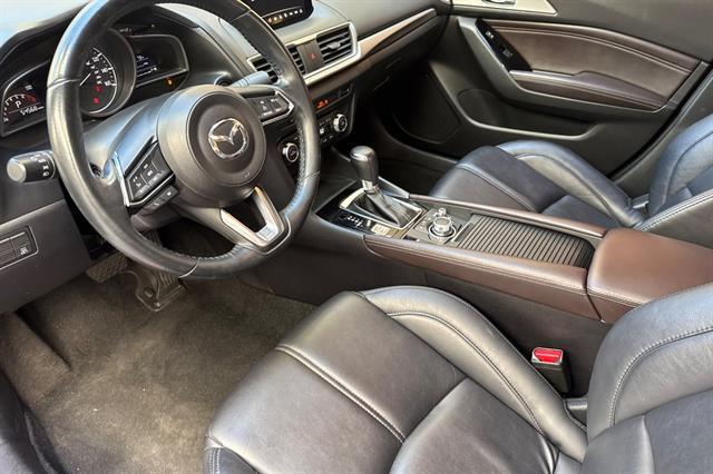 2017 Mazda Mazda3 4-Door Touring