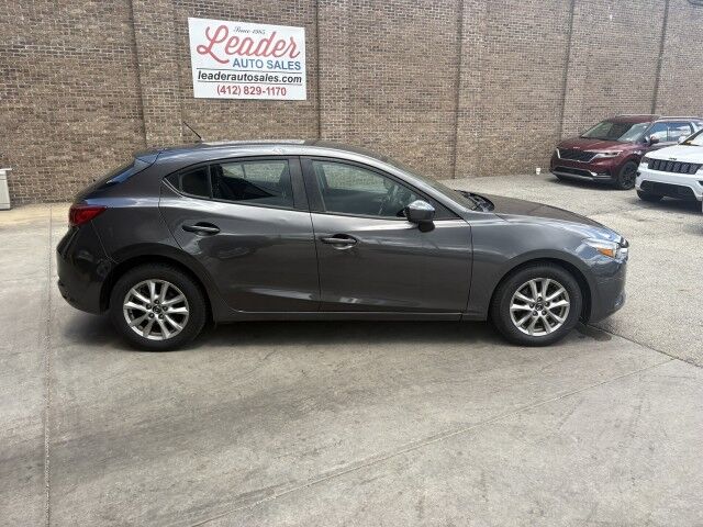 2017 Mazda Mazda3 5-Door Sport