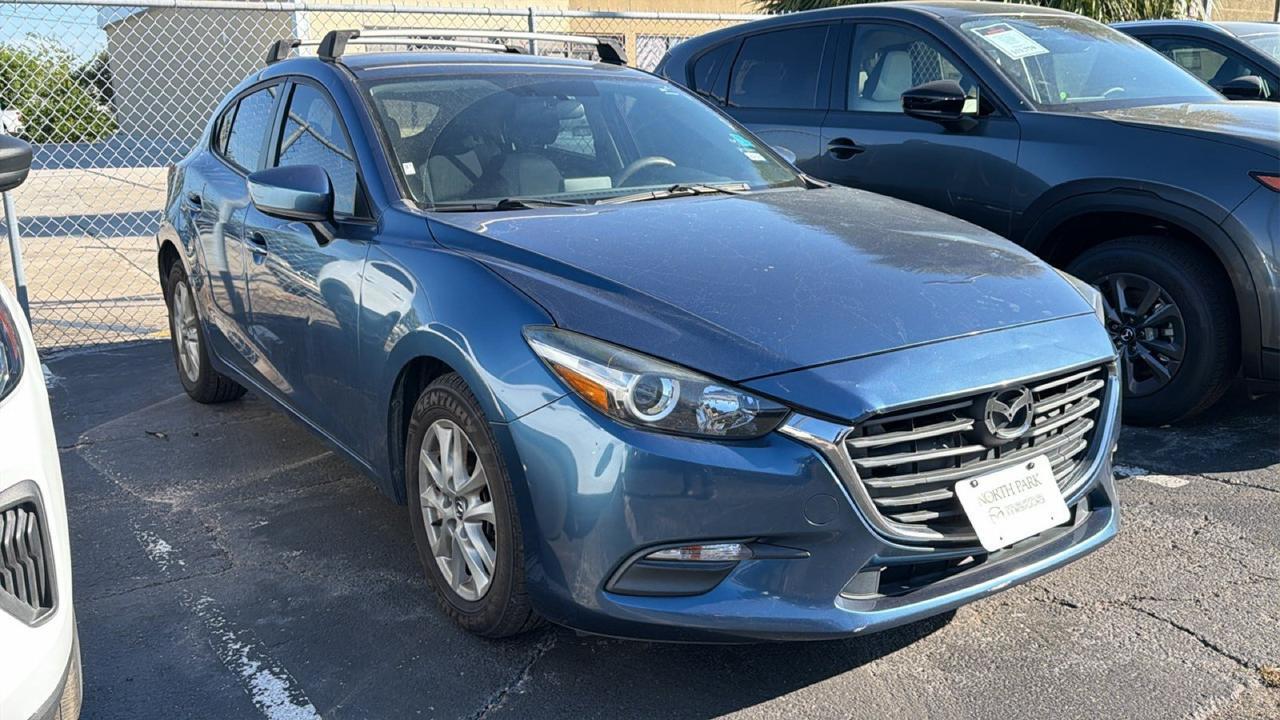 2017 Mazda Mazda3 5-Door Sport