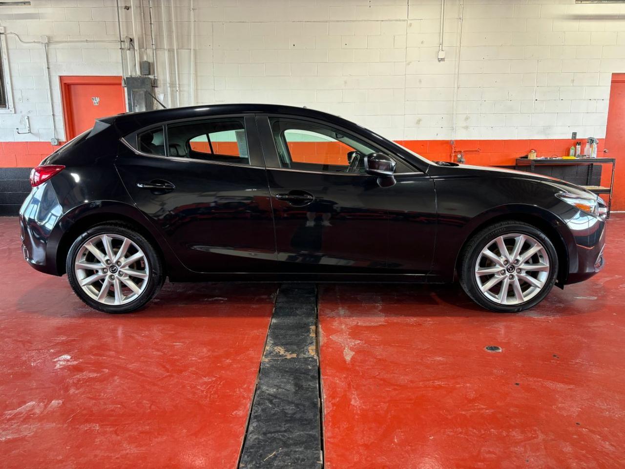 2017 Mazda Mazda3 Hatchback Touring 2.5