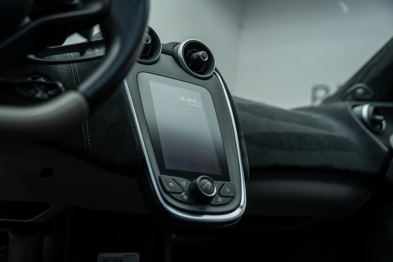 2017 McLaren 570GT Coupe 2D St. Louis MO
