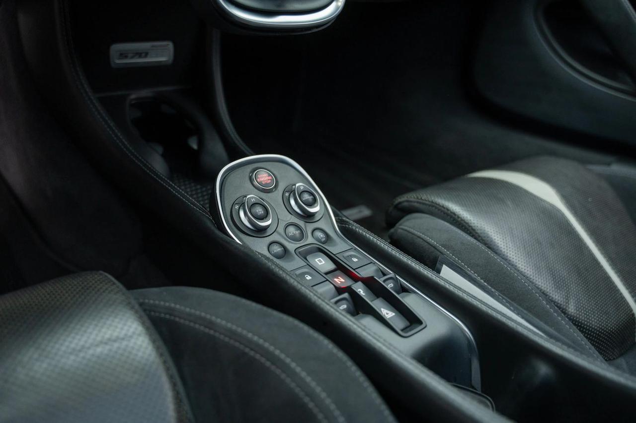 2017 McLaren 570GT Coupe 2D St. Louis MO