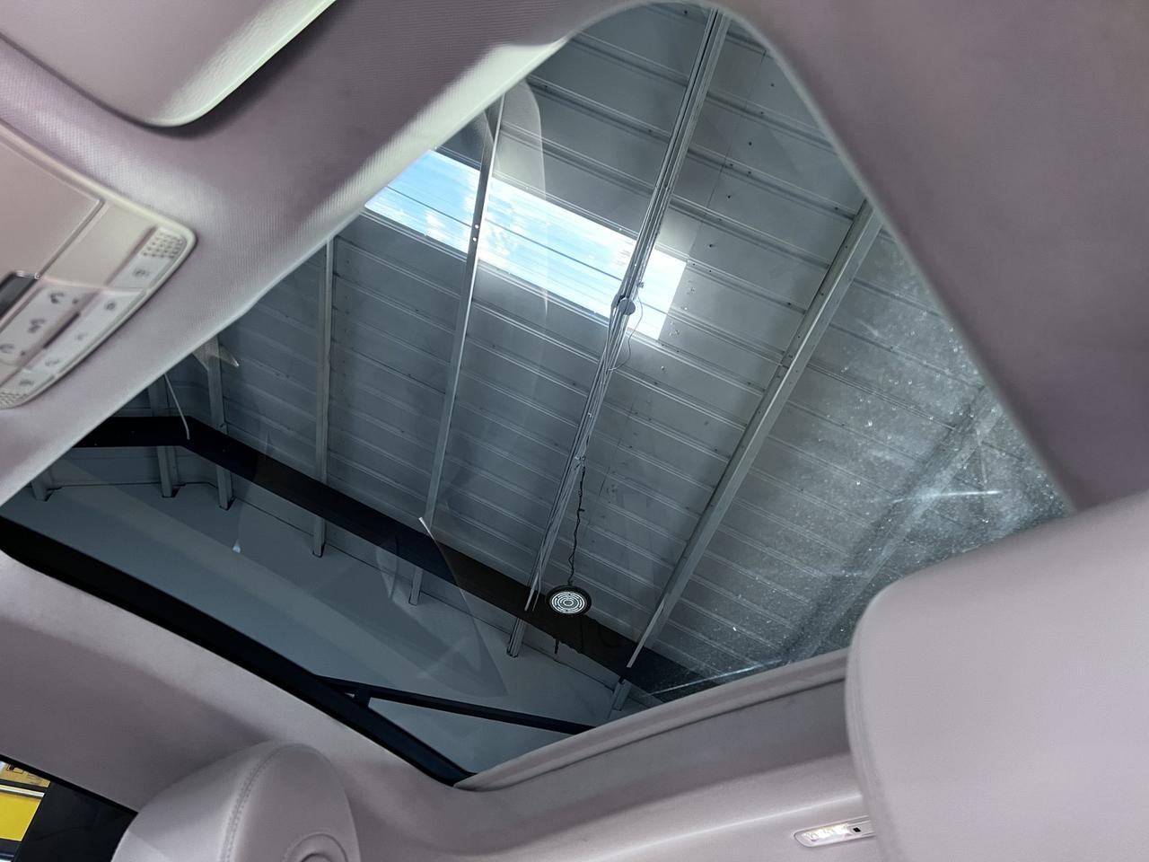 2017 Mercedes Benz C 300 photo 22