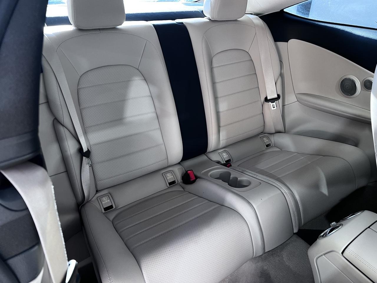 2017 Mercedes Benz C 300 photo 16