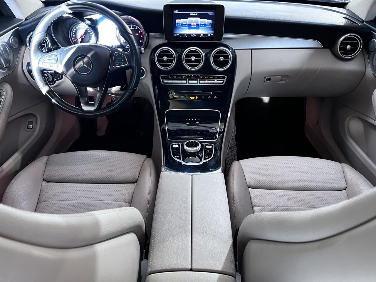 2017 Mercedes Benz C 300 photo 12