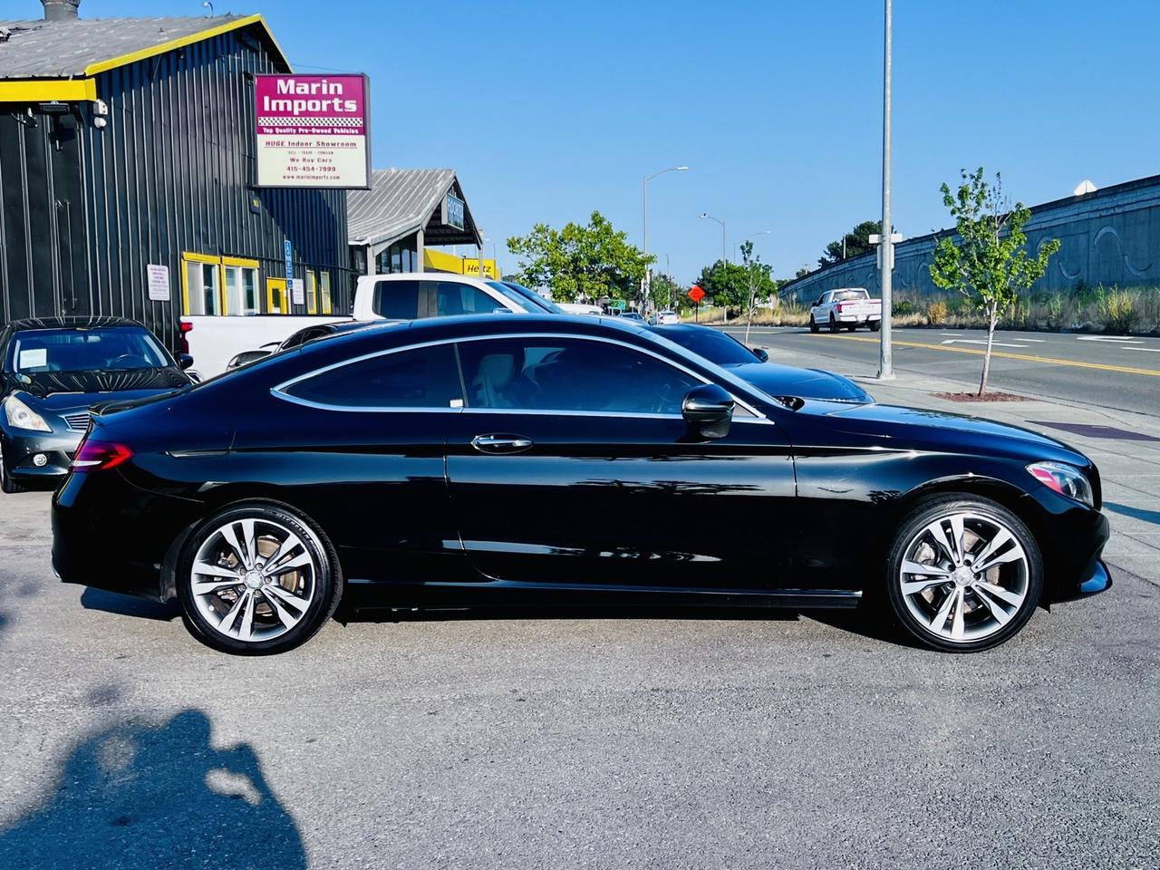 2017 Mercedes Benz C 300 photo 4