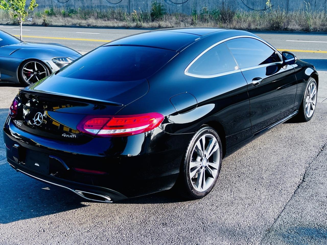 2017 Mercedes Benz C 300 photo 5