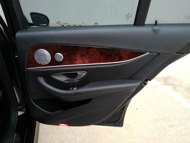 2017 Mercedes-Benz E 300 4MATIC Plano TX