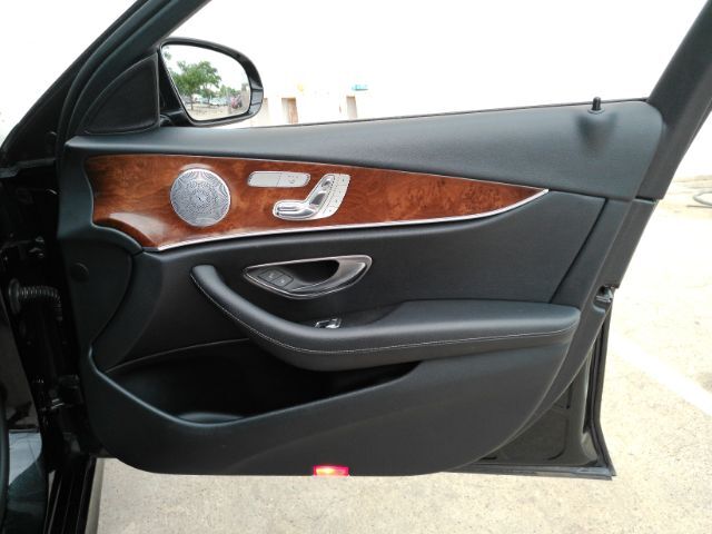 2017 Mercedes-Benz E 300 4MATIC Plano TX