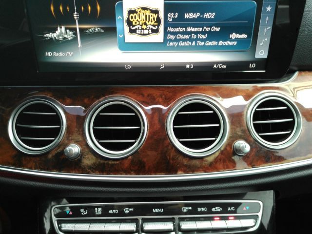 2017 Mercedes-Benz E 300 4MATIC Plano TX