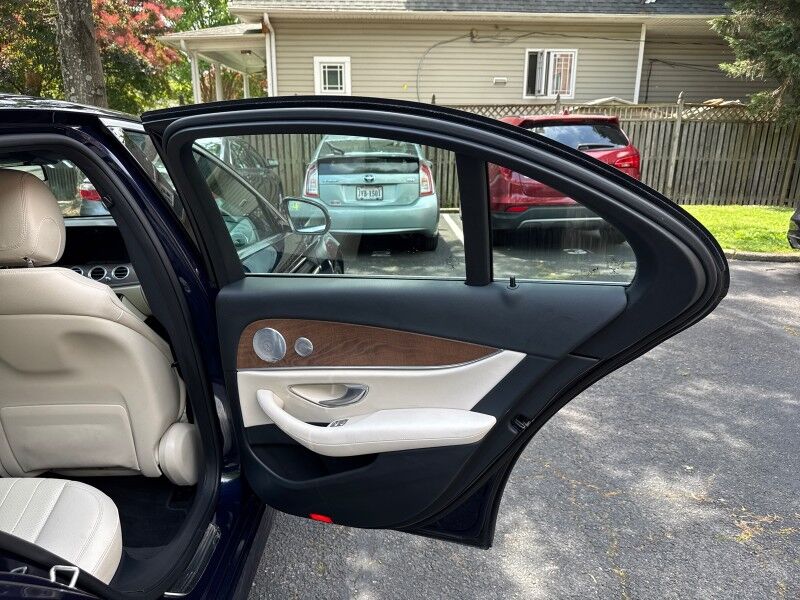2017 Mercedes-Benz E 300 E 300 MATIC w/ Sport Package Arlington VA