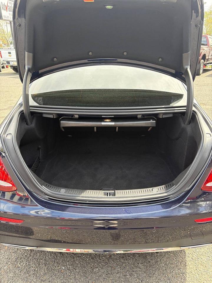 2017 Mercedes-Benz E-Class E 300 4MATIC AWD 4dr Sedan Edison NJ