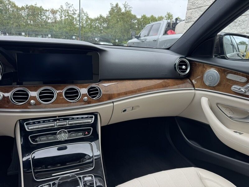 2017 Mercedes-Benz E300 Luxury 4Matic Willow Grove PA