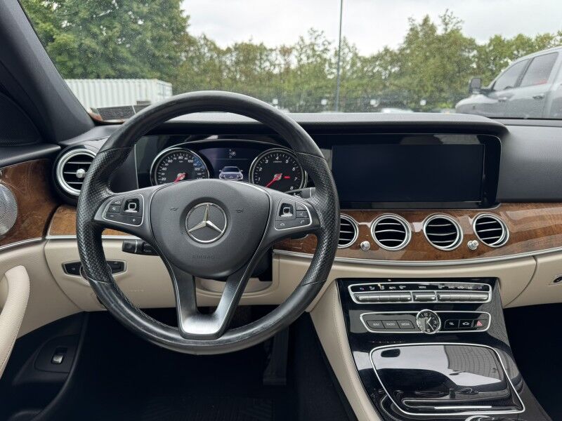 2017 Mercedes-Benz E300 Luxury 4Matic Willow Grove PA