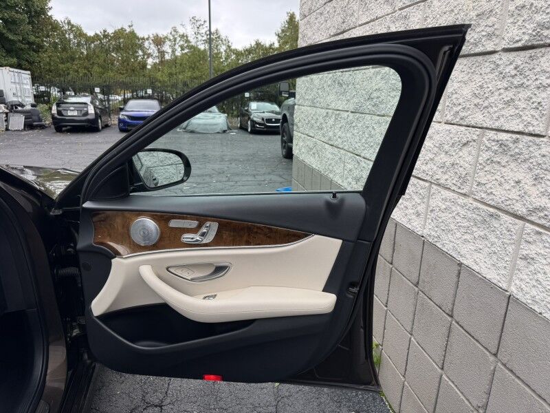 2017 Mercedes-Benz E300 Luxury 4Matic Willow Grove PA