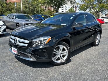 2017_Mercedes-Benz_GLA_GLA 250_ Worcester MA
