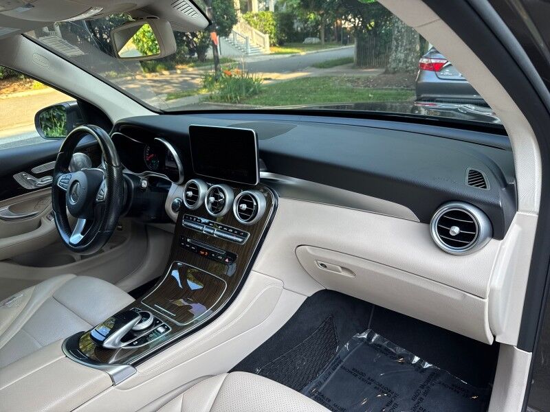 2017 Mercedes-Benz GLC 300 GLC 300 4MATIC Arlington VA