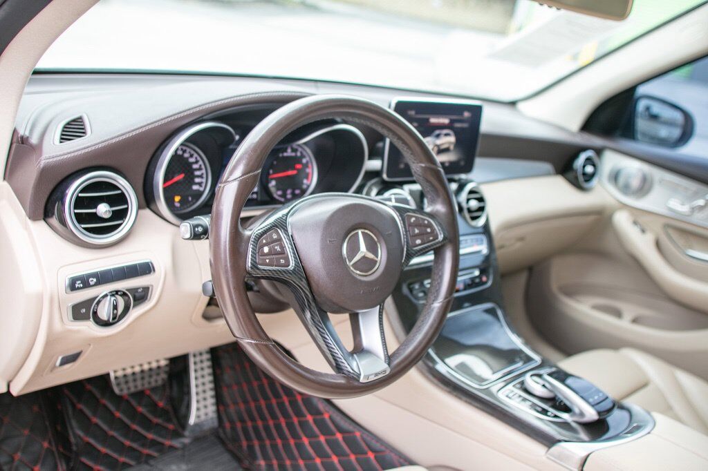2017 Mercedes-Benz GLC AMG GLC43 - Photo 7