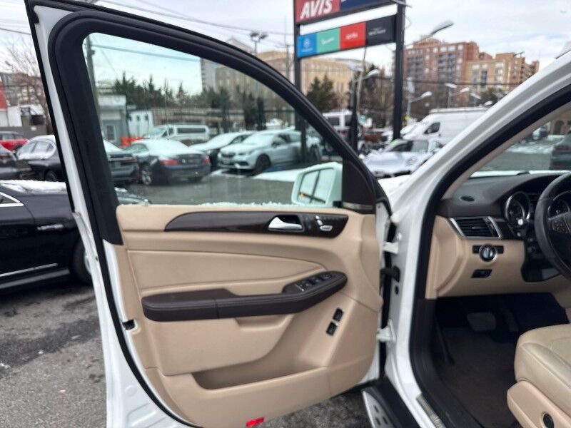 2017 Mercedes-Benz GLS 450 4MATIC w/ Premium Package Arlington VA