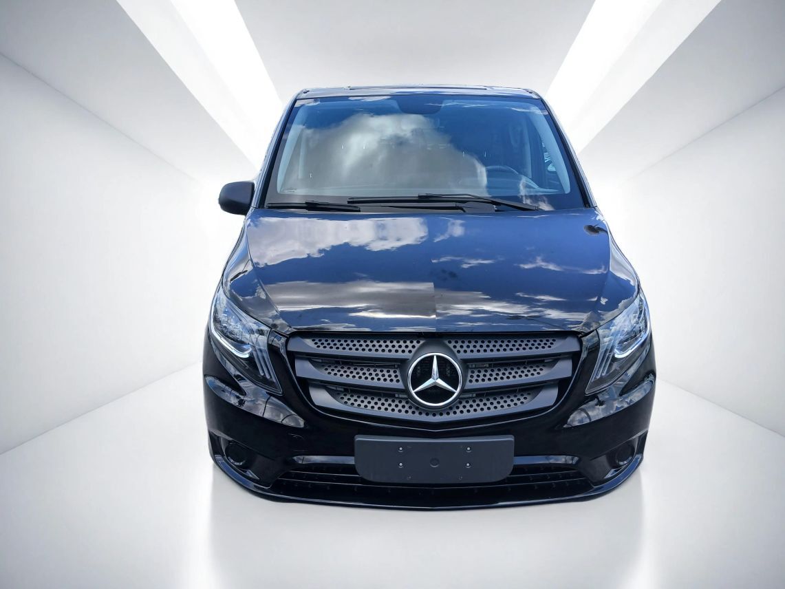 2017 Mercedes-Benz Metris Passenger Van 4D