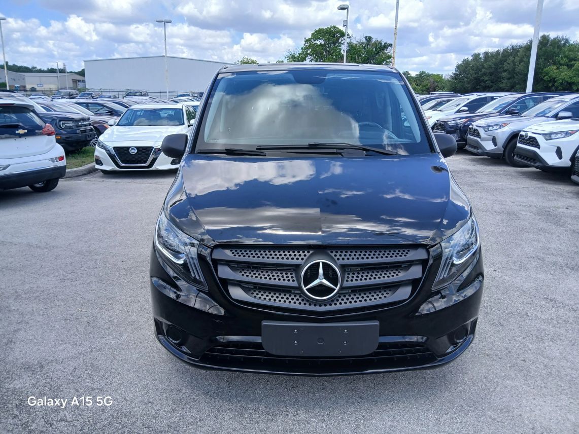 2017 Mercedes-Benz Metris Passenger Van 4D
