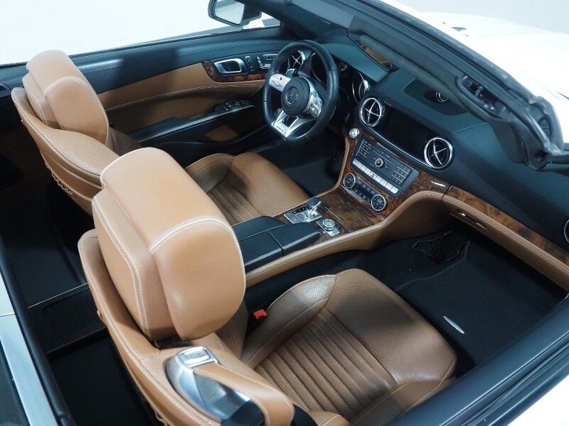 2017 Mercedes-Benz SL 550 Roadster *4.7L BI-TURBO V8, NAVIGATION, ADAPTIVE CRUISE, SAFETY ALERTS, BACKUP-CAMERA, MAGIC SKY MOONROOF, NAPPA LEATHER, CLIMATE/MULTI-CONTOUR SEATS, KEYLESS ENTRY, HARMAN/KARDON, 19 INCH WHEELS, BLUETOOTH PHONE & AUDIO