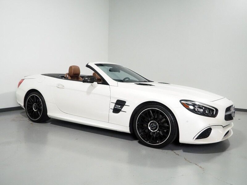 2017 Mercedes-Benz SL 550 Roadster *4.7L BI-TURBO V8, NAVIGATION, ADAPTIVE CRUISE, SAFETY ALERTS, BACKUP-CAMERA, MAGIC SKY MOONROOF, NAPPA LEATHER, CLIMATE/MULTI-CONTOUR SEATS, KEYLESS ENTRY, HARMAN/KARDON, 19 INCH WHEELS, BLUETOOTH PHONE & AUDIO