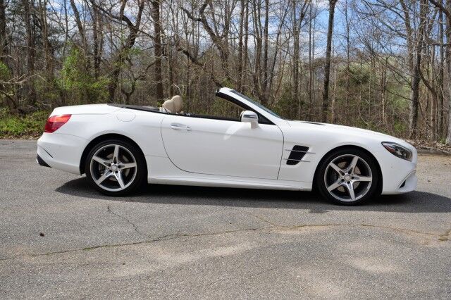 2017 Mercedes-Benz SL 550 Roadster / 4.7L V8 / Massage Seats / Assistance Package! High Point NC