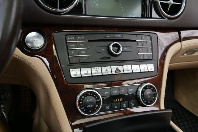 2017 Mercedes-Benz SL 550 Roadster / 4.7L V8 / Massage Seats / Assistance Package! High Point NC