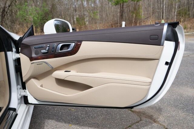 2017 Mercedes-Benz SL 550 Roadster / 4.7L V8 / Massage Seats / Assistance Package! High Point NC
