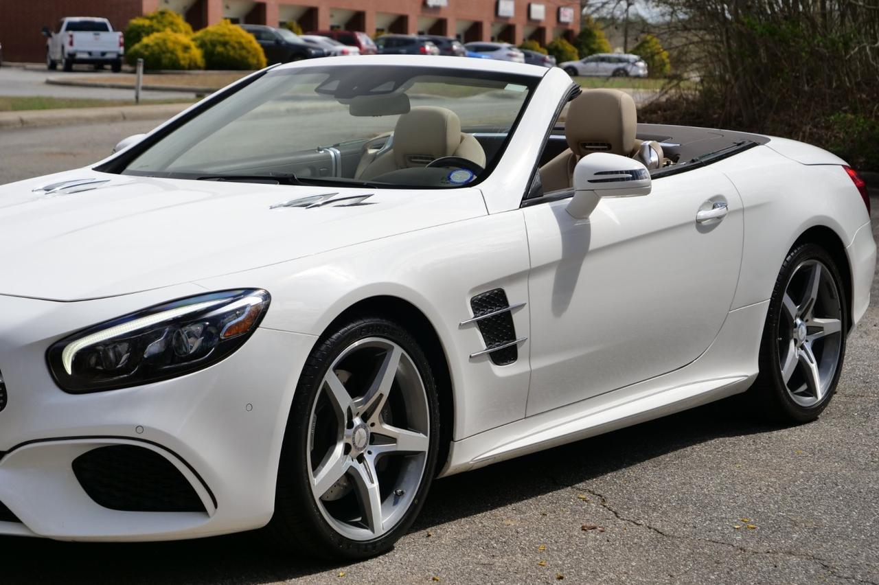 2017 Mercedes-Benz SL 550 Roadster / 4.7L V8 / Massage Seats / Assistance Package! Lincolnton NC