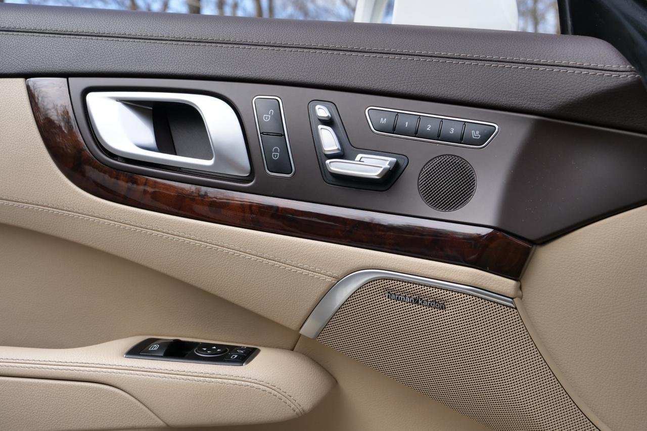 2017 Mercedes-Benz SL 550 Roadster / 4.7L V8 / Massage Seats / Assistance Package! Lincolnton NC