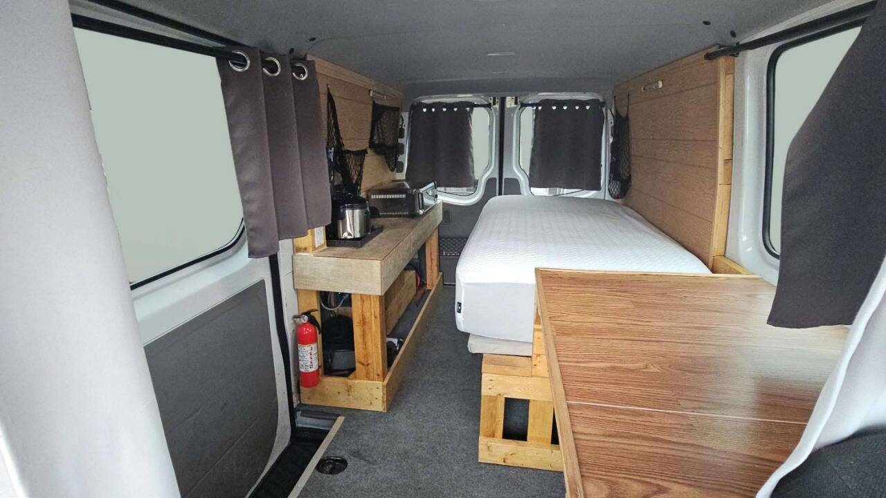 2017 Mercedes-Benz Sprinter 2500 4x2 3dr 144 in. WB Crew Van (3.0L V6) Lake Orion MI