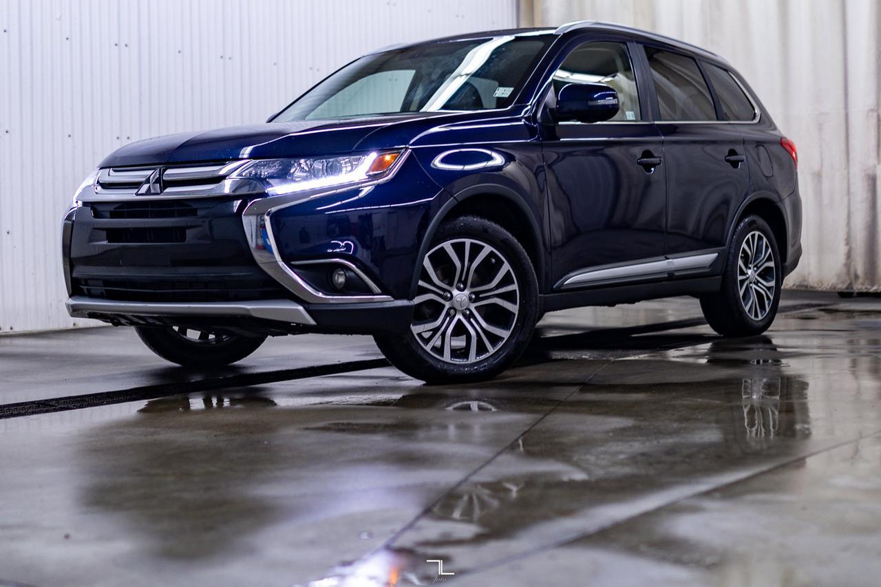 2017 Mitsubishi Outlander AWD ES Leather Roof BCam Red Deer AB