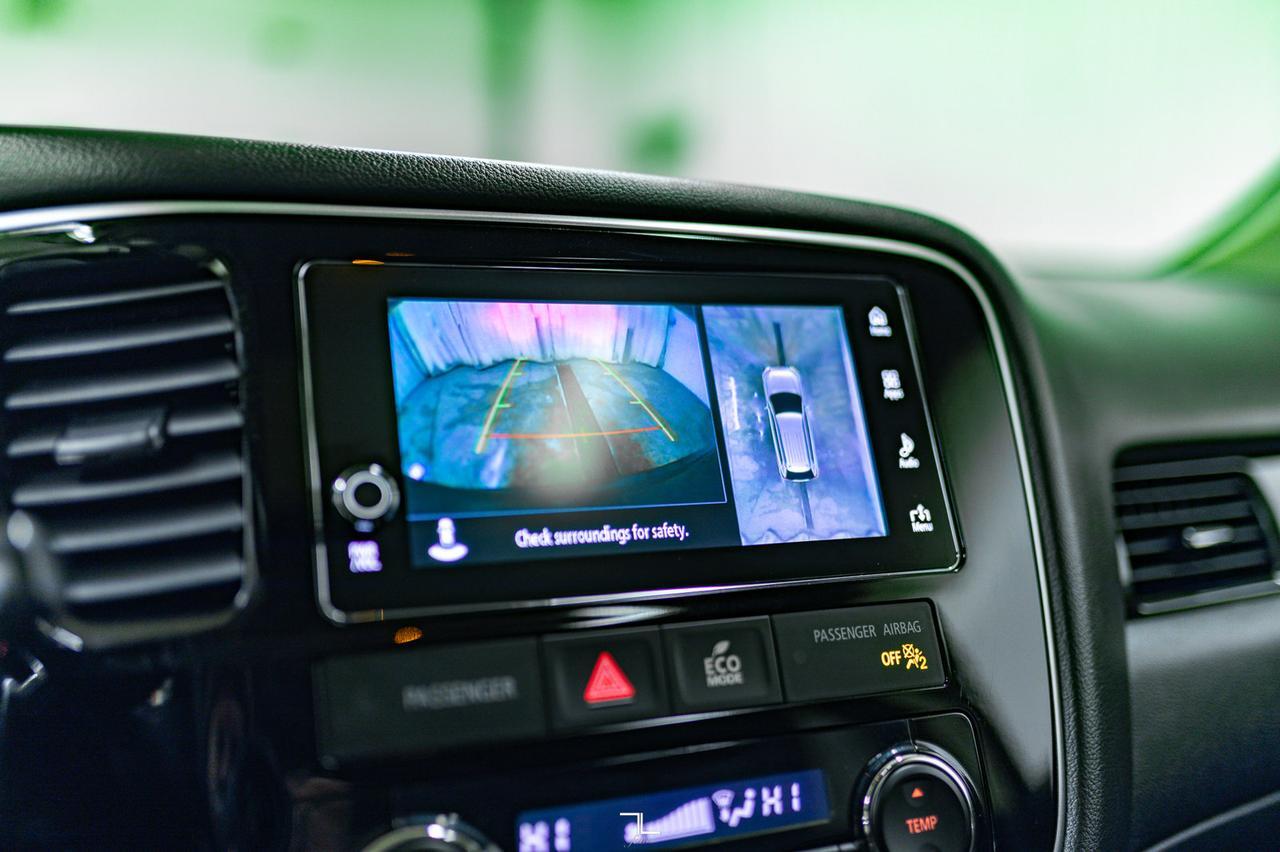 2017 Mitsubishi Outlander AWD ES Leather Roof BCam Red Deer AB