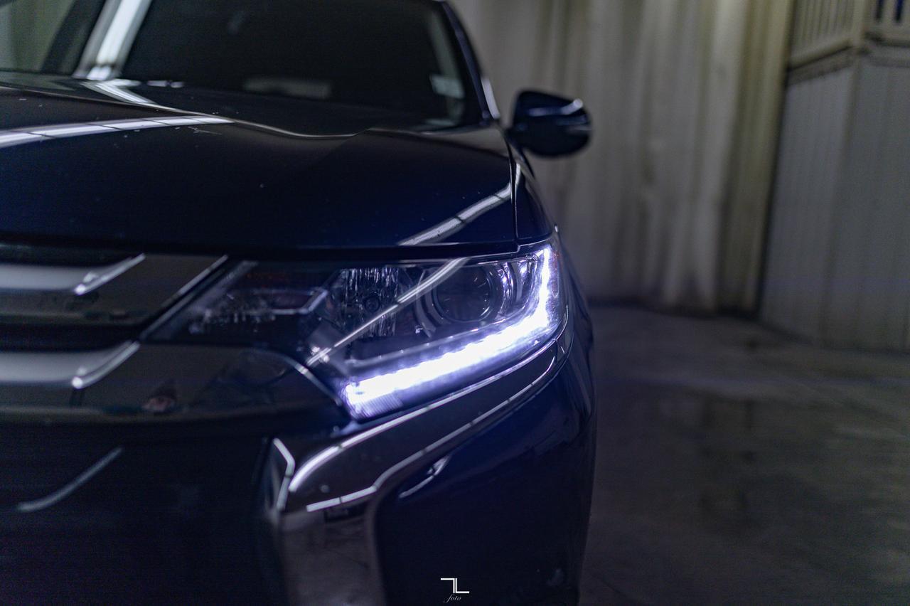 2017 Mitsubishi Outlander AWD ES Leather Roof BCam Red Deer AB