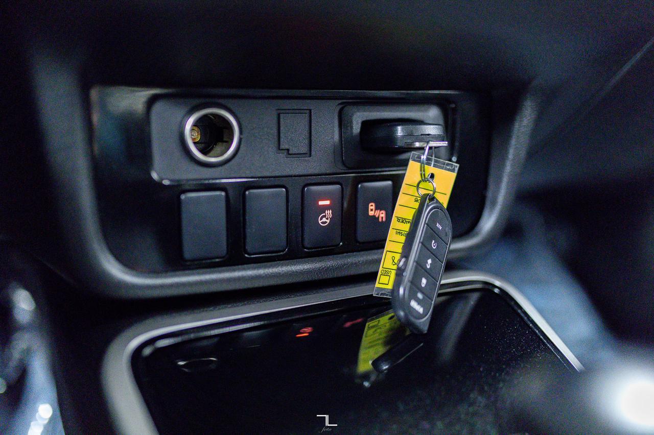 2017 Mitsubishi Outlander AWD ES Leather Roof BCam Red Deer AB