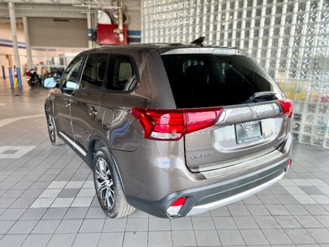 2017 Mitsubishi Outlander ES AWC Cincinnati OH