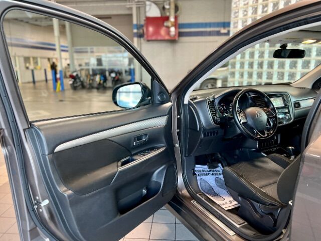 2017 Mitsubishi Outlander ES AWC Cincinnati OH