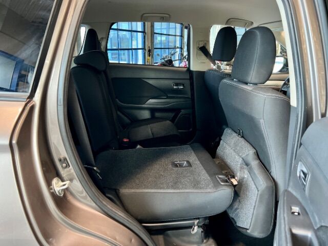 2017 Mitsubishi Outlander ES AWC Cincinnati OH