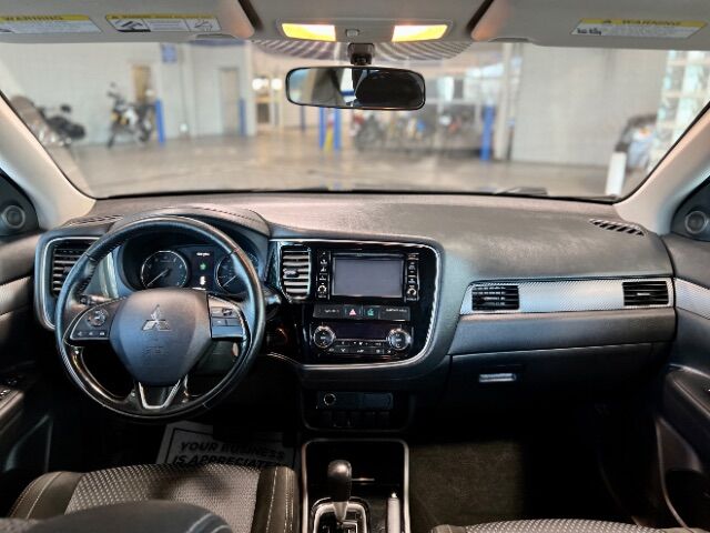 2017 Mitsubishi Outlander ES AWC Cincinnati OH