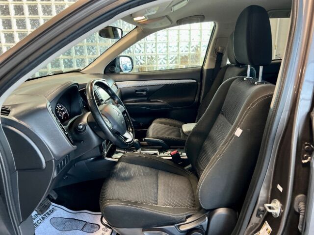 2017 Mitsubishi Outlander ES AWC Cincinnati OH
