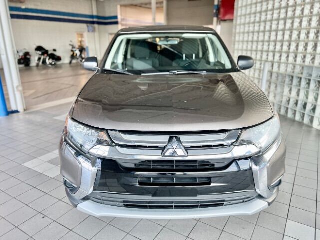 2017 Mitsubishi Outlander ES AWC Cincinnati OH