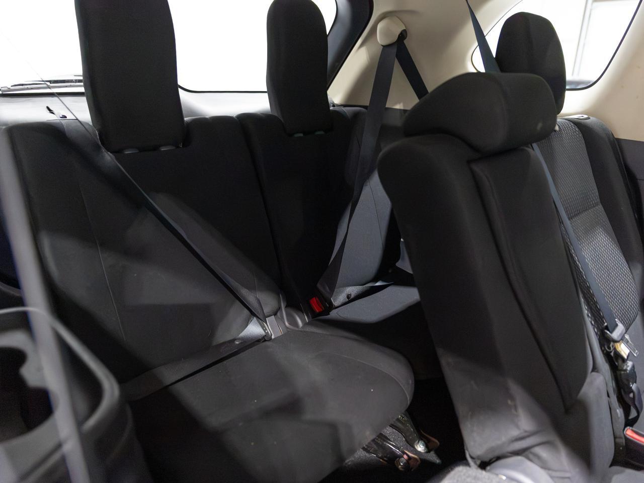 2017 Mitsubishi Outlander ES AWD 7-Passenger Cranberry PA