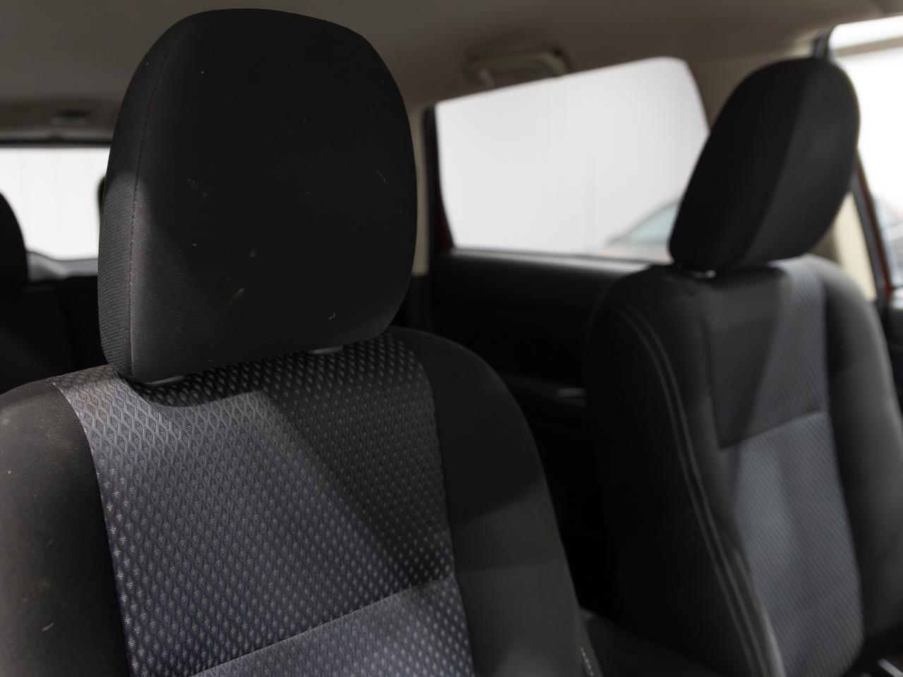 2017 Mitsubishi Outlander ES AWD 7-Passenger Cranberry PA