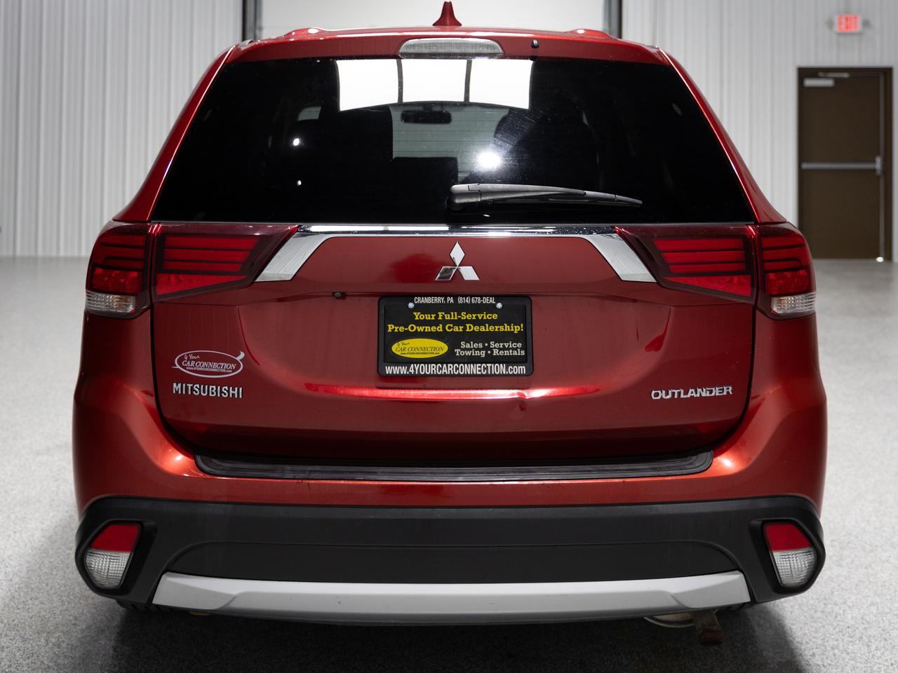 2017 Mitsubishi Outlander ES AWD 7-Passenger Cranberry PA